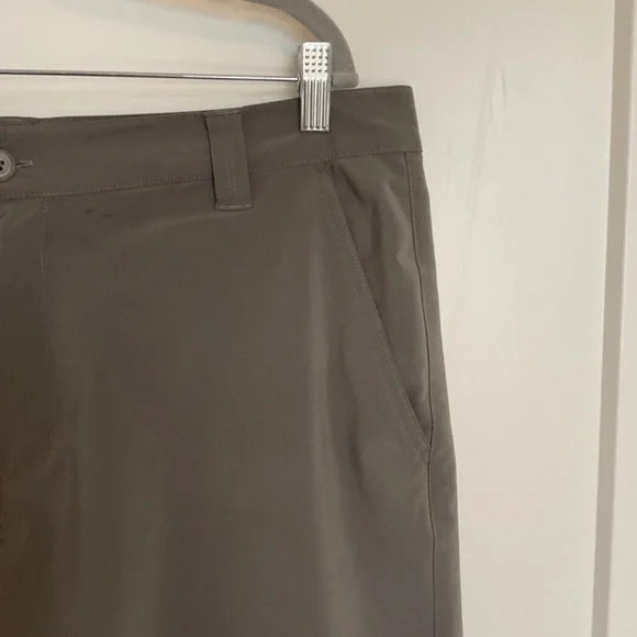 Columbia PFG Performance Fishing Gear Men’s Shorts Size 38 Gray - Picture 4 of 10